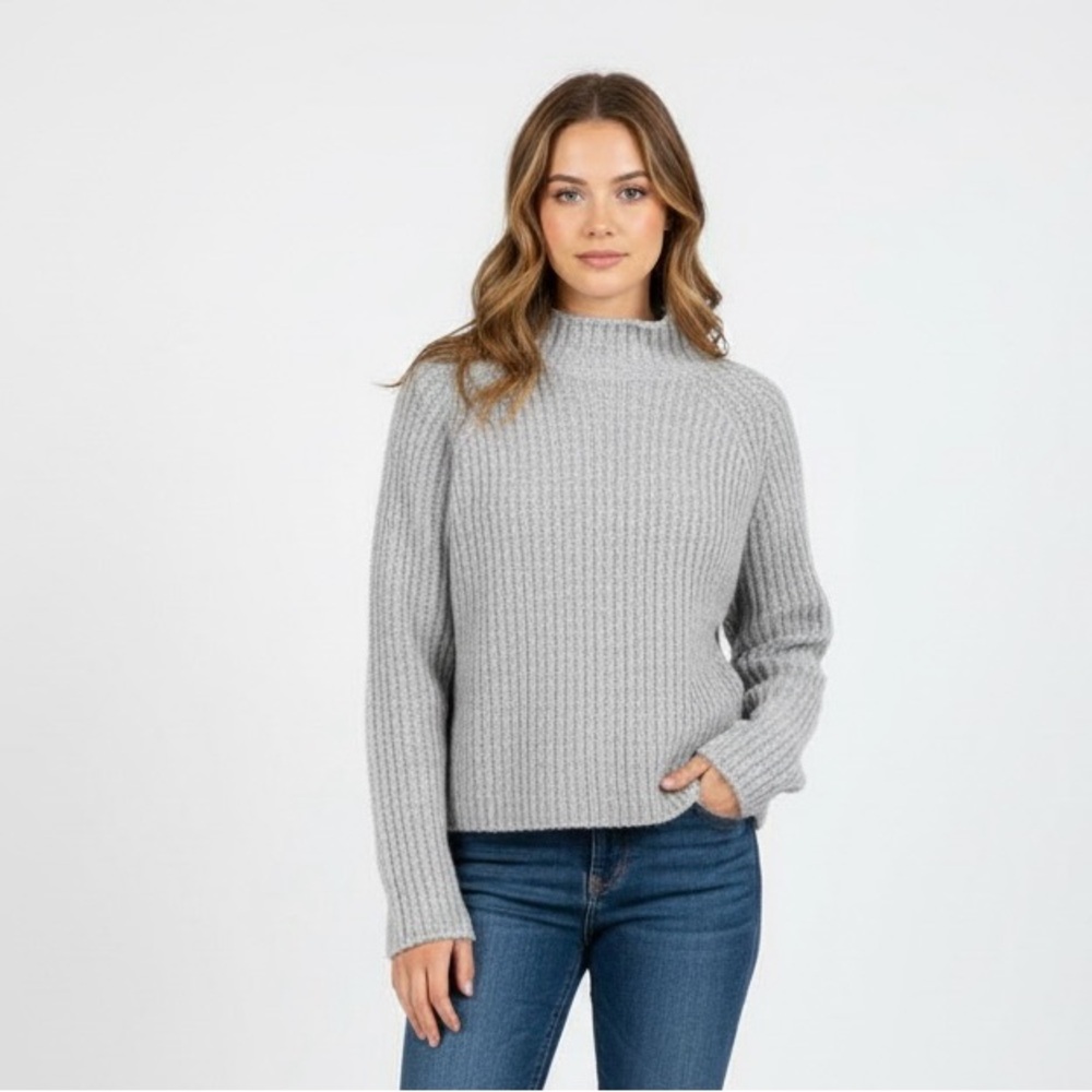 🌟🌟American Eagle Outfitters Heather Gray Turtleneck Sweater bundle ⭐️ 3 for $25